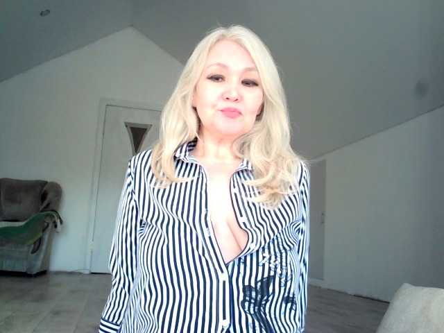 fghzeya's BongaCams show and profile