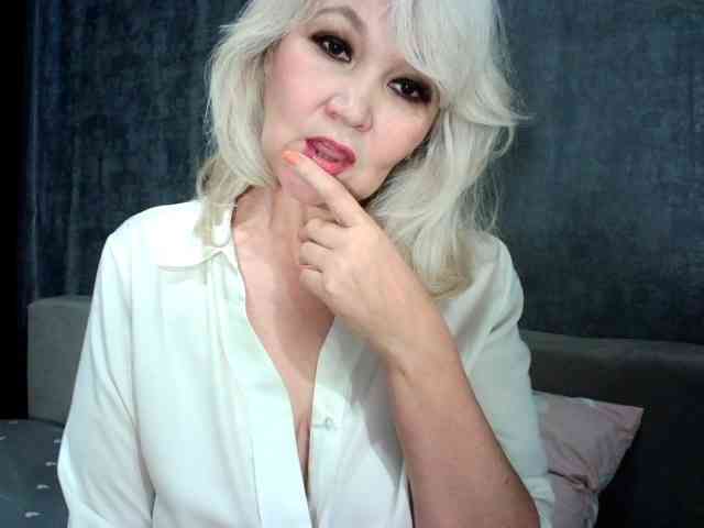 fghzeya live female cam on bongacams