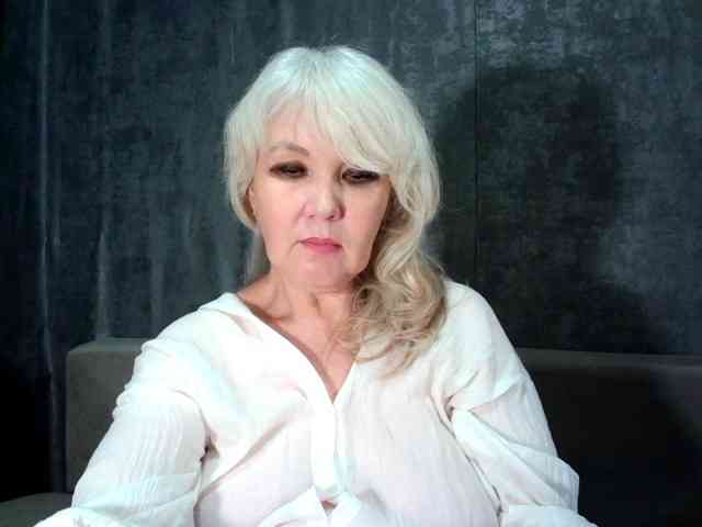 fghzeya live female cam on bongacams