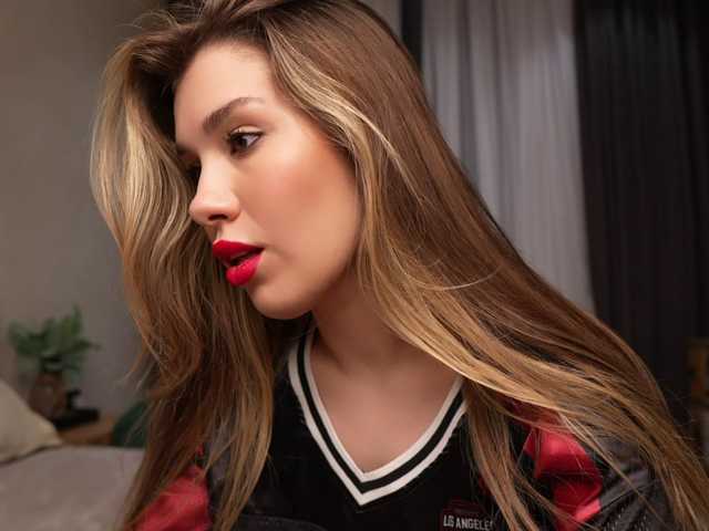 Vixen-SA, en directo ahora en BongaCams