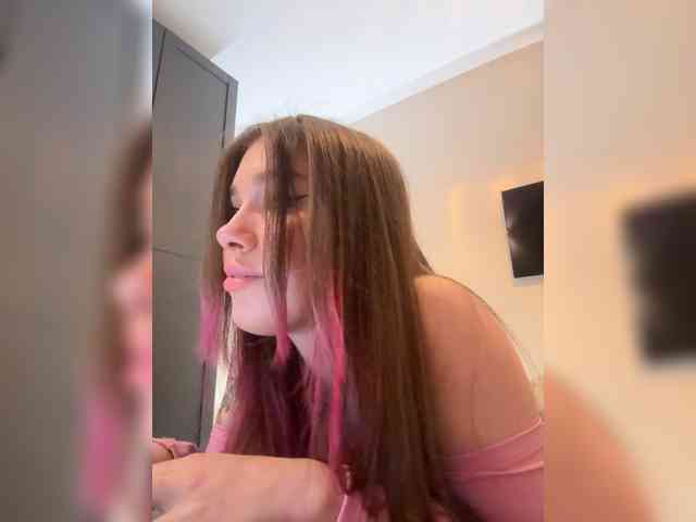SashaBonfire webcam