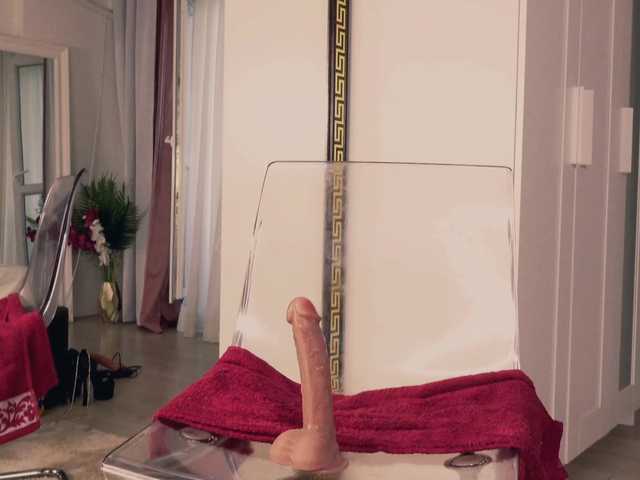 Aliyv live cam on BongaCams