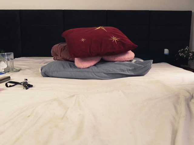 Aliyv live cam on BongaCams