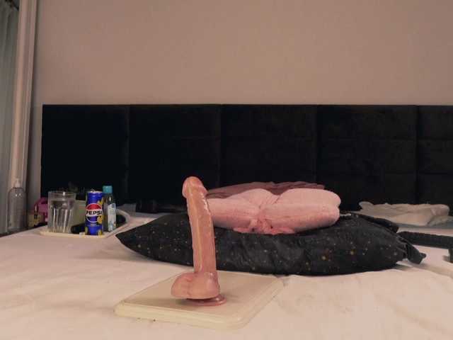 Aliyv live cam on BongaCams
