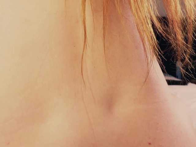 Aliyv live cam on BongaCams