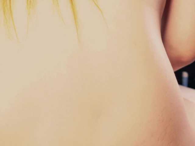 Aliyv live cam on BongaCams