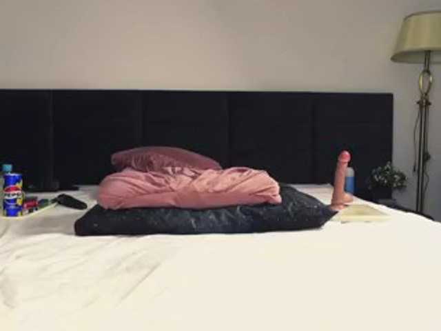 Aliyv live cam on BongaCams
