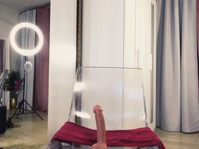 Aliyv live cam on BongaCams