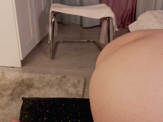 Aliyv live cam on BongaCams