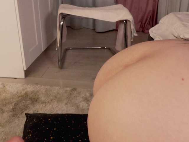Aliyv live cam on BongaCams