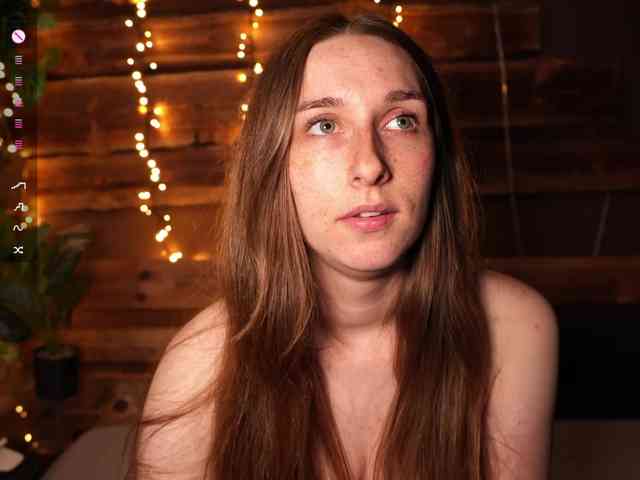 Frecklesgirl webcam