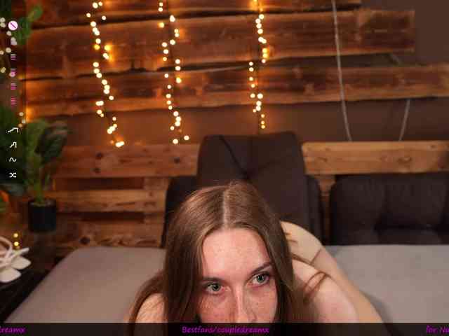 Frecklesgirl webcam