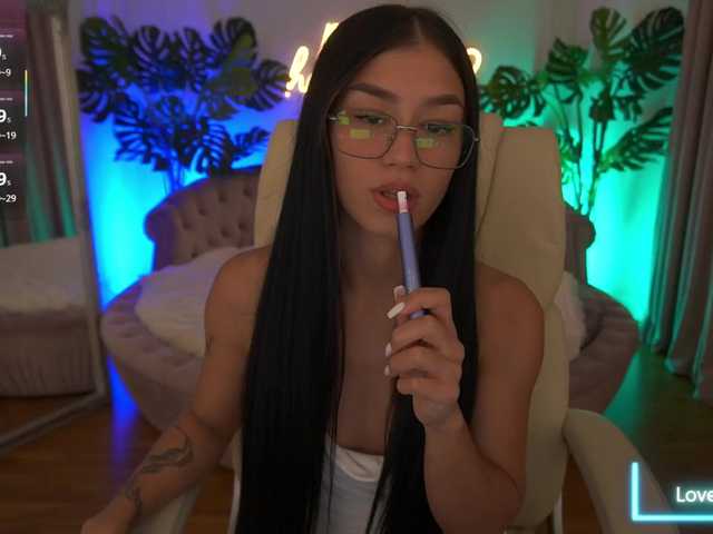FataleNellie live cam on BongaCams