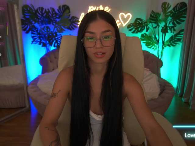 FataleNellie live cam on BongaCams