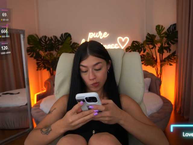 FataleNellie live cam preview