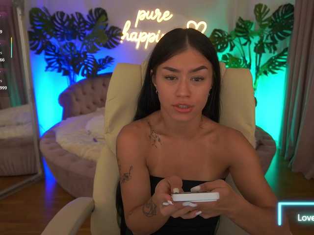 FataleNellie live cam on BongaCams
