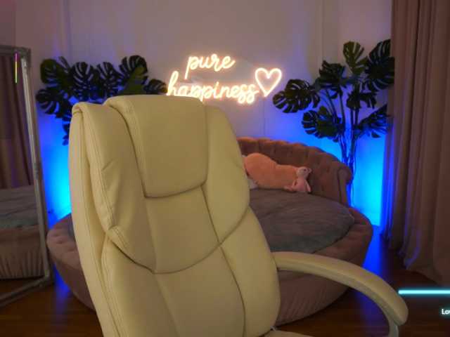 FataleNellie, live now on BongaCams
