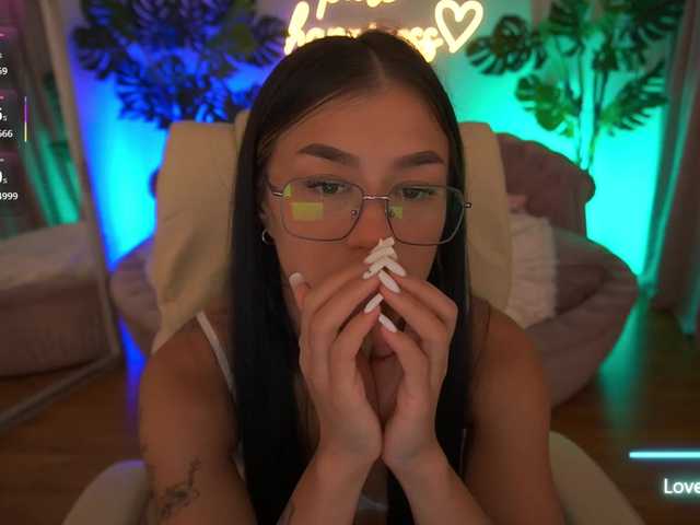 FataleNellie live cam on BongaCams