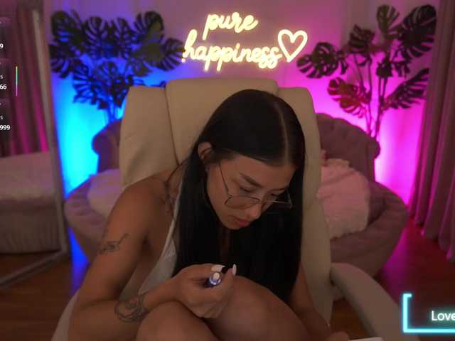 FataleNellie live cam on BongaCams