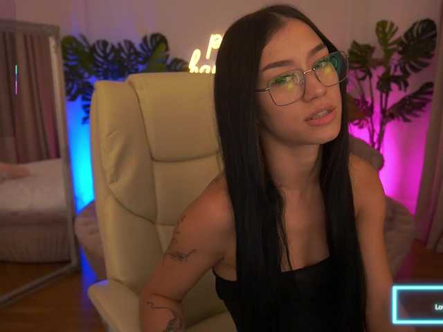 FataleNellie live cam on BongaCams