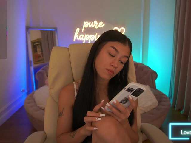 FataleNellie live cam on BongaCams