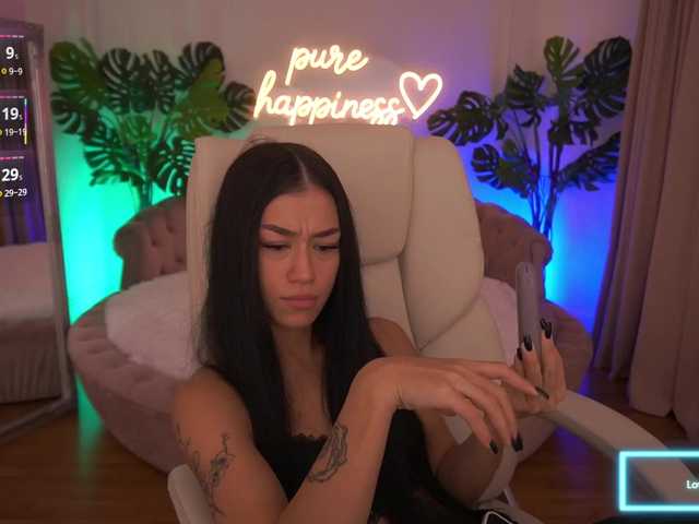 FataleNellie live cam on BongaCams