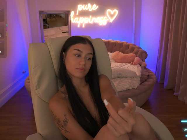 FataleNellie live cam on BongaCams