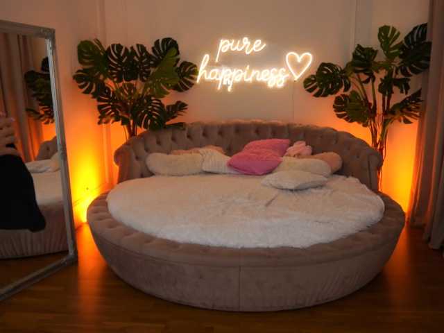 FataleNellie live cam on BongaCams