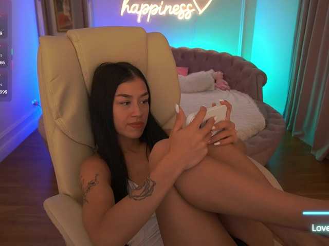 FataleNellie live cam on BongaCams