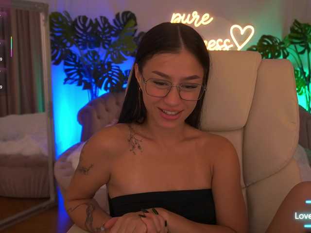 FataleNellie live cam on BongaCams
