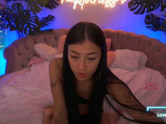 FataleNellie live cam on BongaCams
