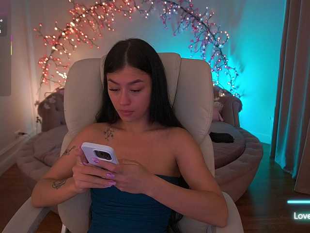 FataleNellie live cam on BongaCams