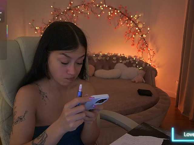 FataleNellie live cam on BongaCams