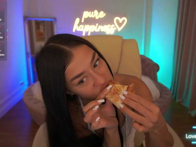 FataleNellie live cam on BongaCams