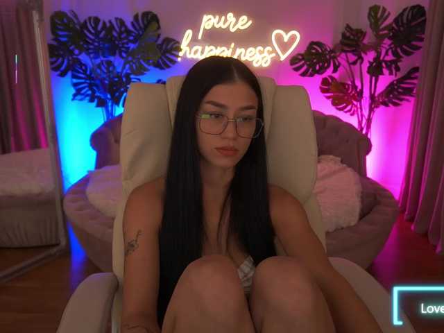 FataleNellie live cam on BongaCams