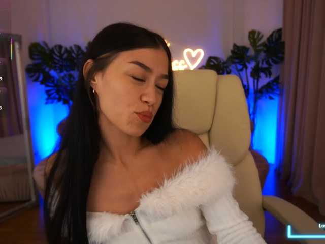 FataleNellie live cam on BongaCams