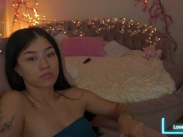 FataleNellie live cam on BongaCams