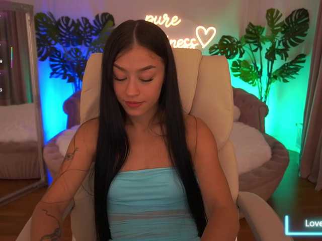 FataleNellie live cam on BongaCams