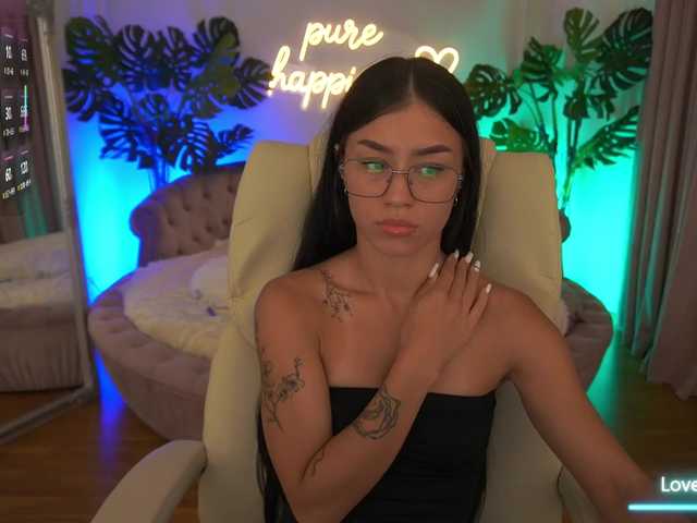 FataleNellie live cam on BongaCams