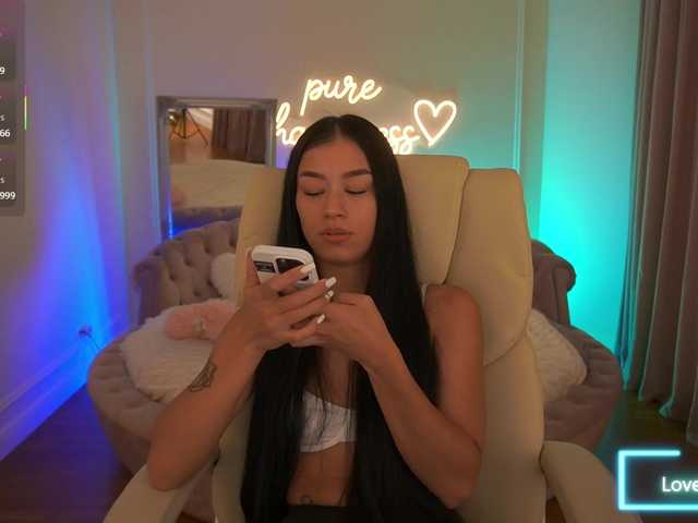 FataleNellie live cam on BongaCams
