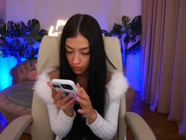 FataleNellie live cam on BongaCams