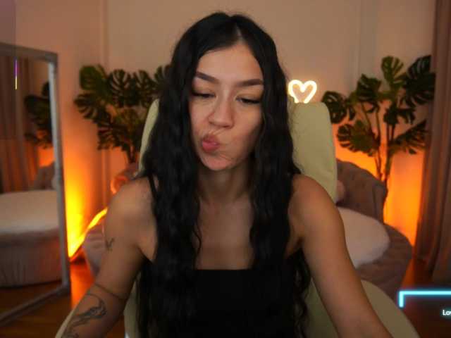 FataleNellie live cam on BongaCams