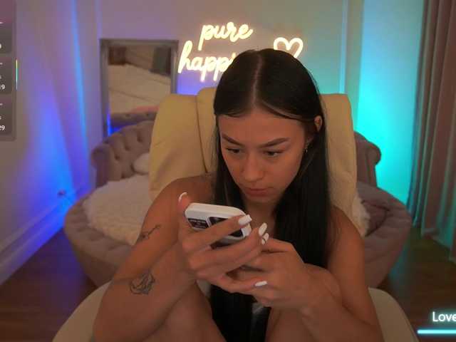 FataleNellie live cam on BongaCams