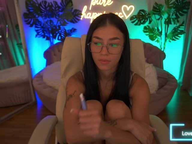 FataleNellie live cam on BongaCams