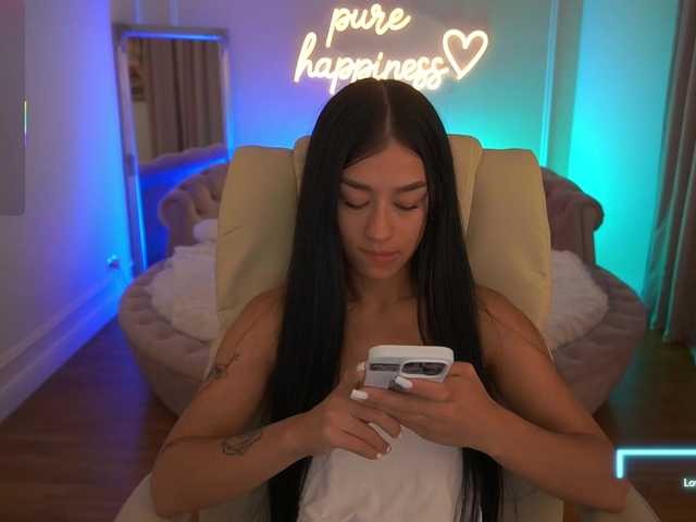 FataleNellie live cam on BongaCams