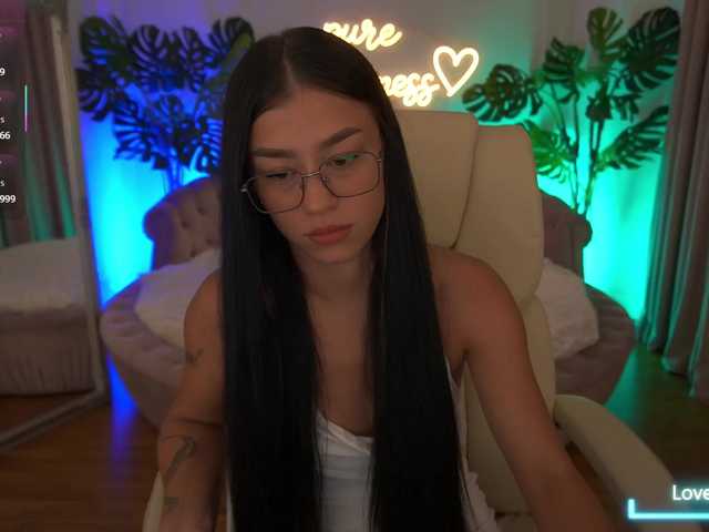 FataleNellie live cam on BongaCams