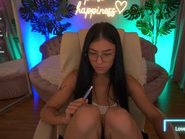 FataleNellie live cam on BongaCams