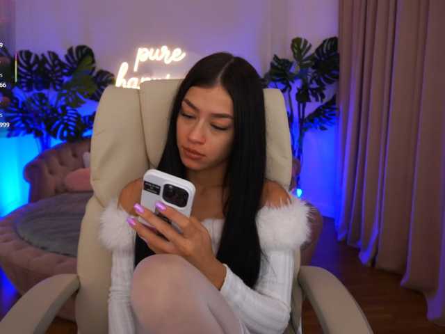 FataleNellie live cam on BongaCams