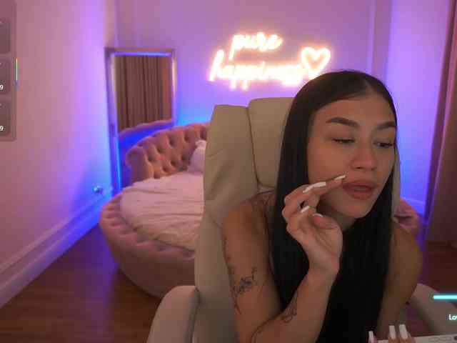 fatalenellie's live room