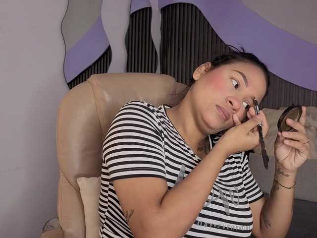 Nicolle-mariee live cam on BongaCams
